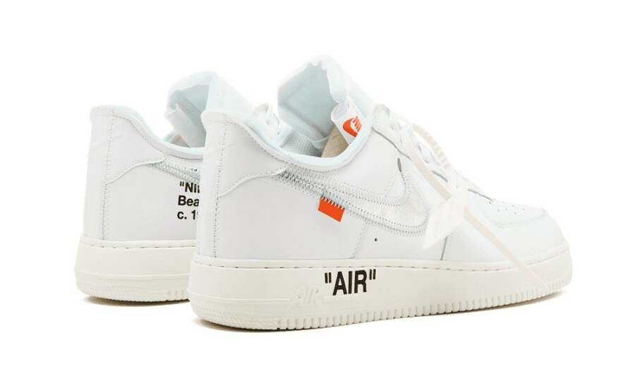 Off-White x Nike Air Force 1 “Executive” (ComplexCon 2016) hand printed by  Virgil Abloh for the executive team at Nike. Less than 10 pairs…