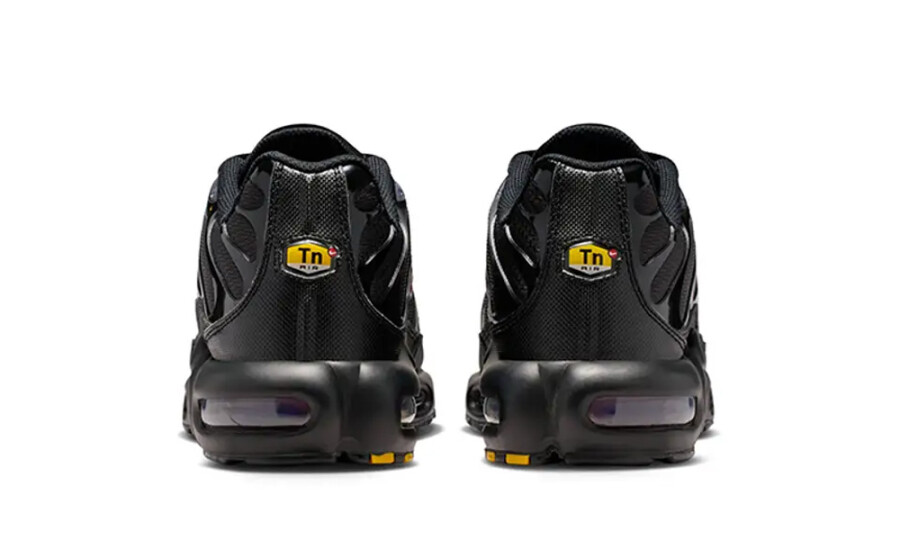 Nike Air Max Plus Black Pencil Point Team Crimson