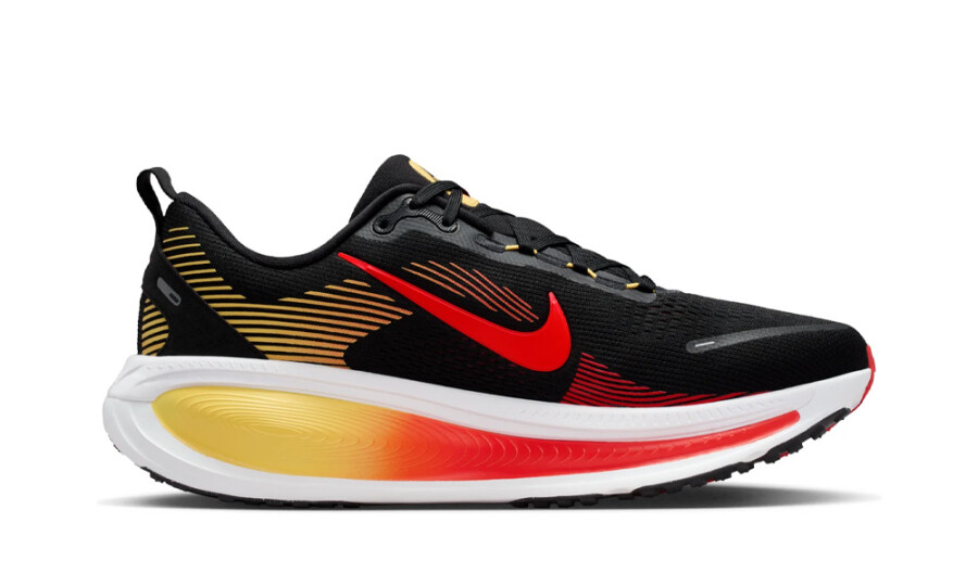 Nike Vomero 18 Black Crimson Topaz Gold